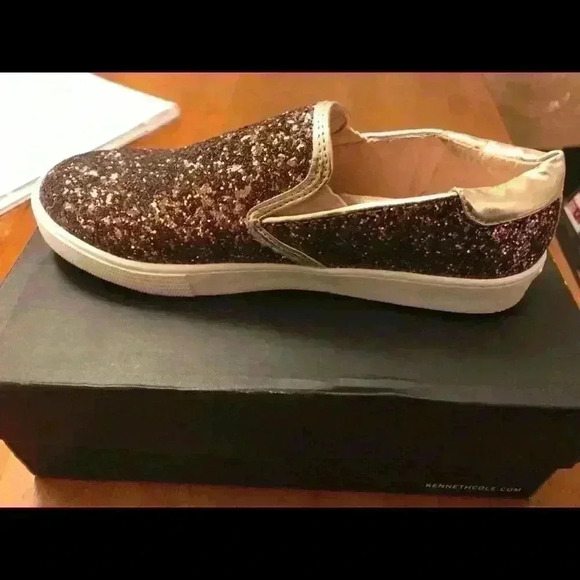 Kenneth Cole Reaction Kam Slip-On Glitter, Size 4 - Picture 5 of 7